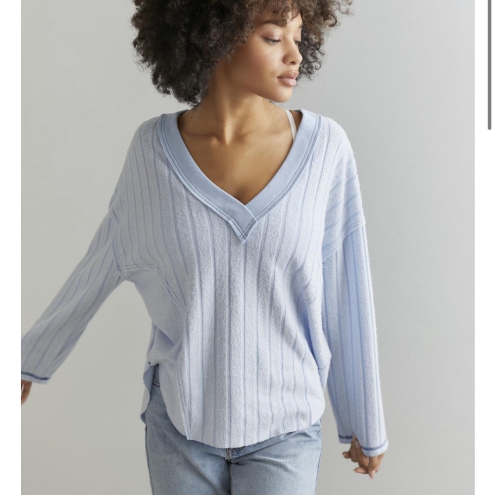 UO Out From Under Raleigh V-Neck Pullover Sweater